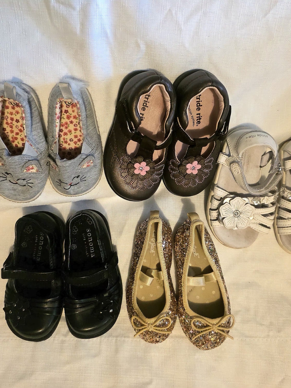 3 For $30😃 5 Pairs Of Toddler Girl Shoes Dressy, Casual & Sandals - Picture 7 of 7